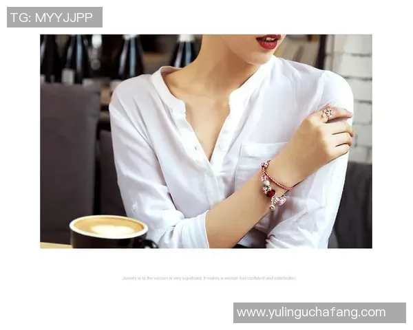 足球明星手饰的魅力与风格探秘让我们一起欣赏他们的独特品味与时尚选择